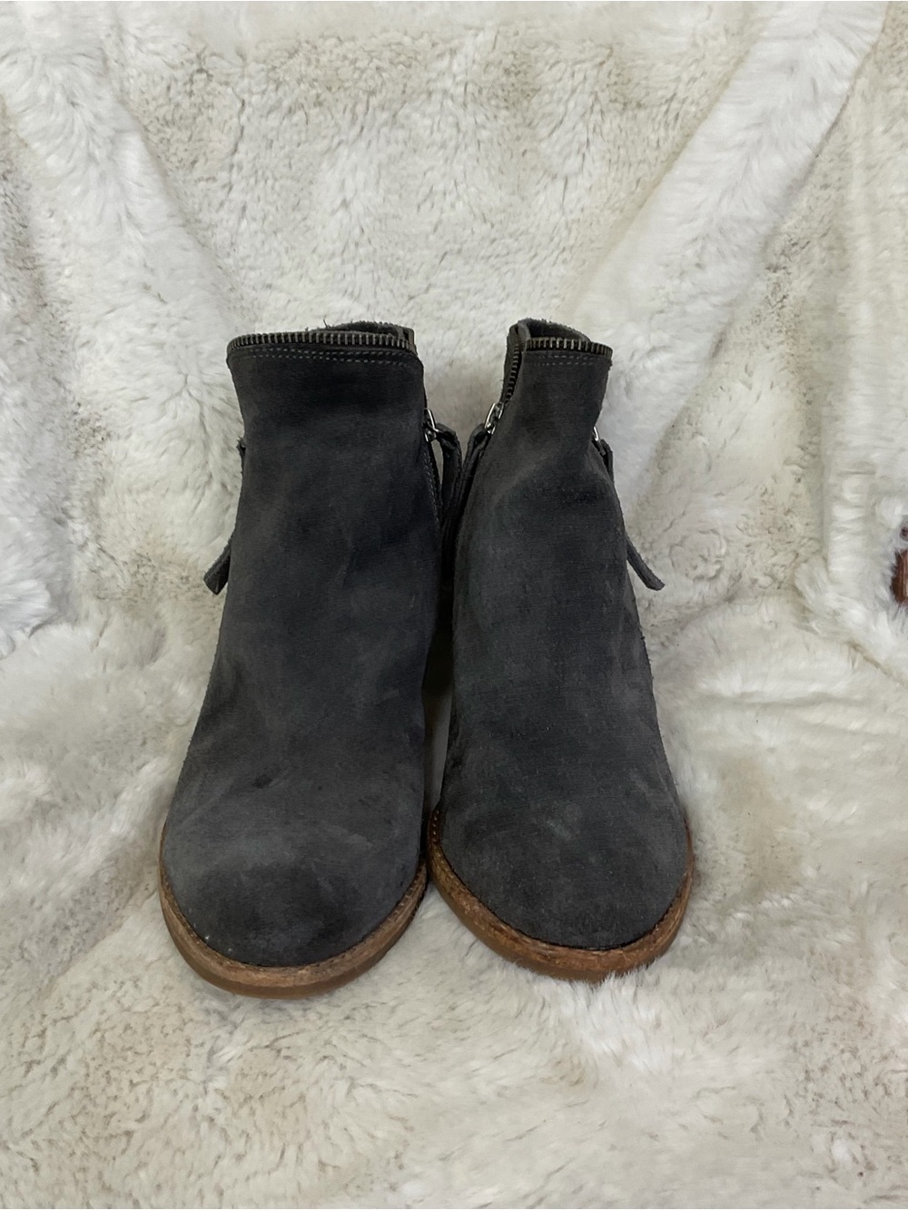 Dolce Vita Twin Zip Gray Suede Stacked Heel Ankle Booties Size 10 - Picture 5 of 14